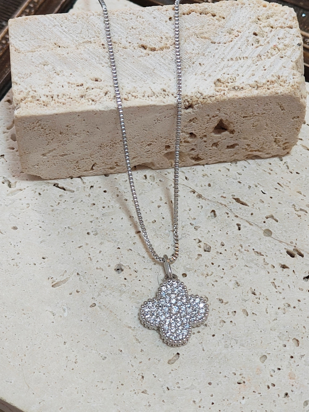 Colar FLEUR GIVRE