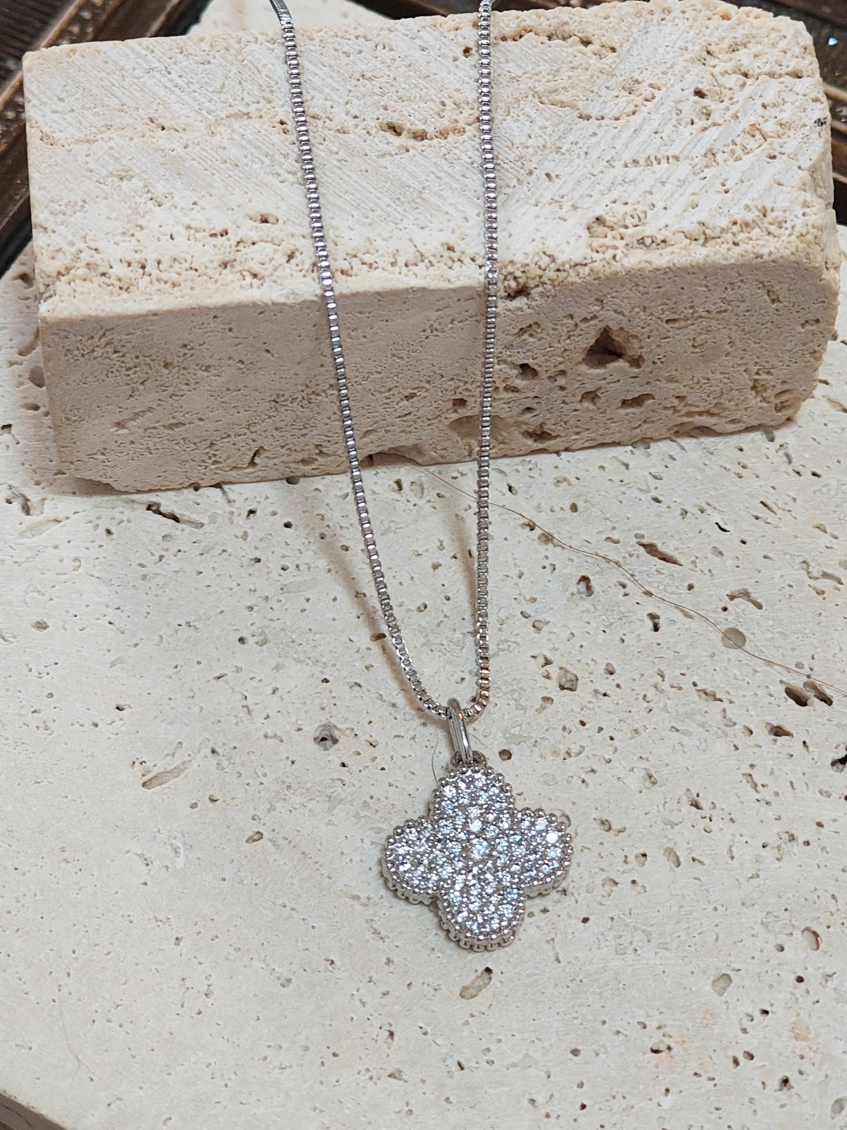 Colar FLEUR GIVRE