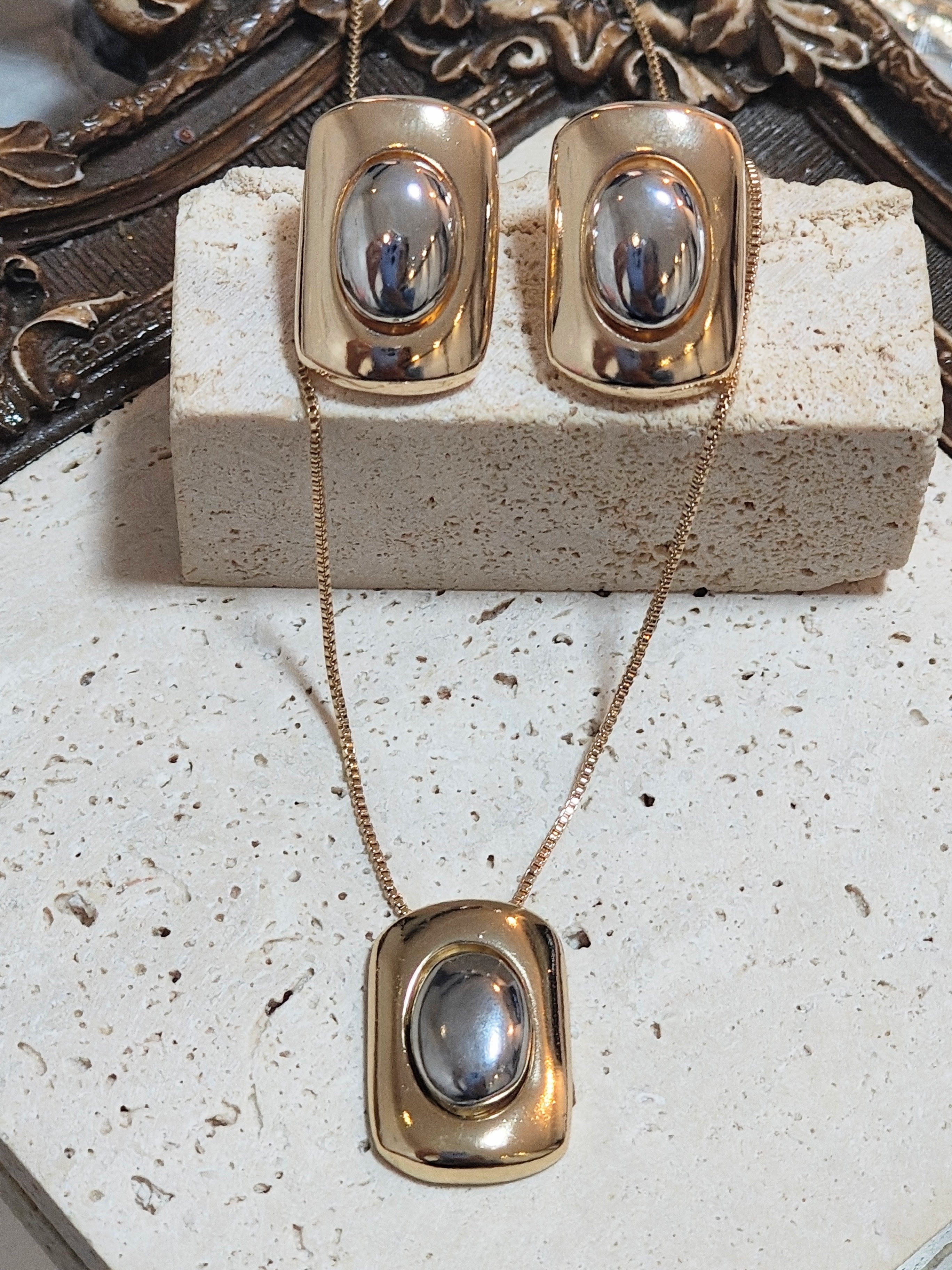 Colar CAPSULA DUO