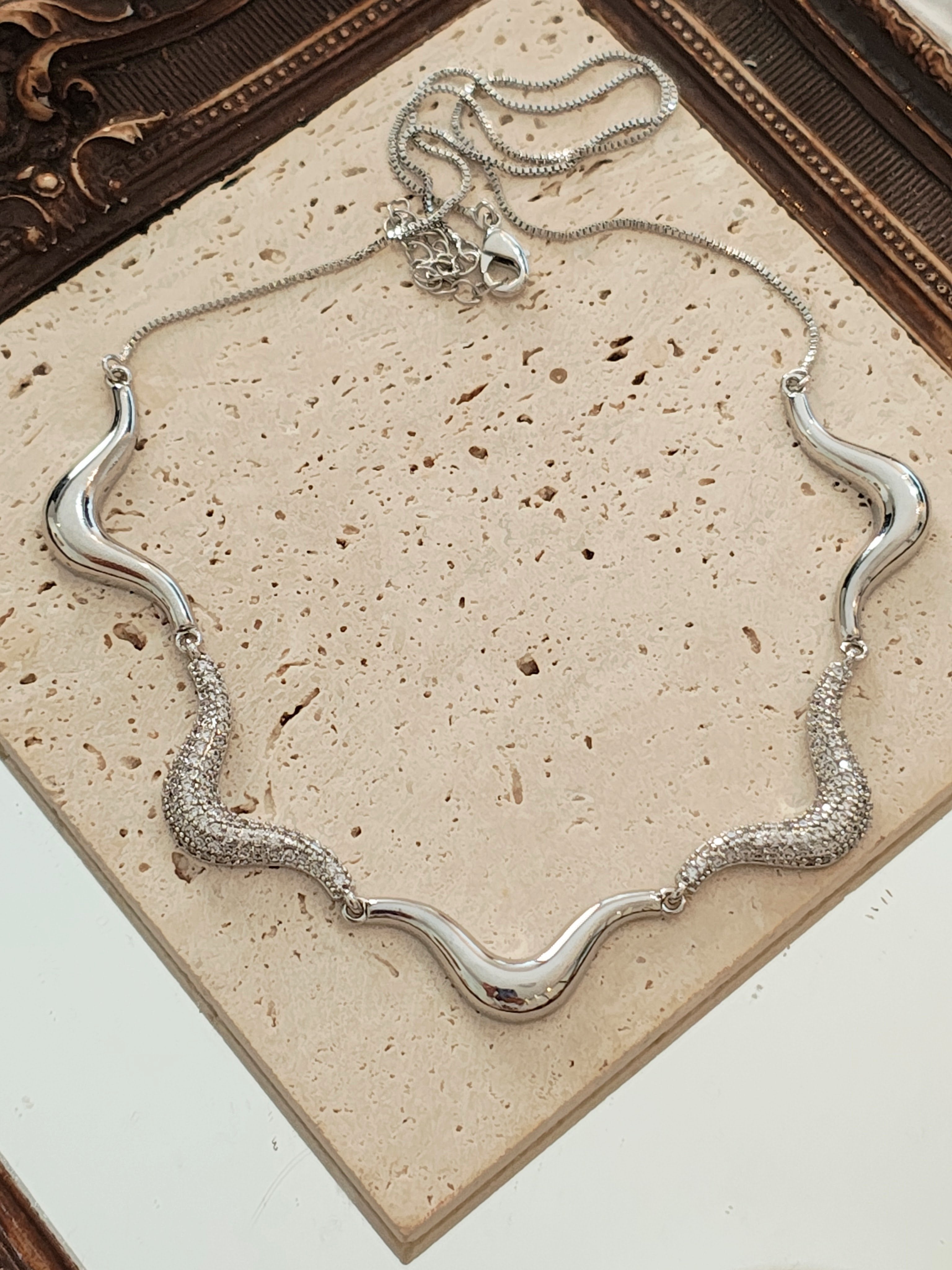 Conjunto SHINE WAVES